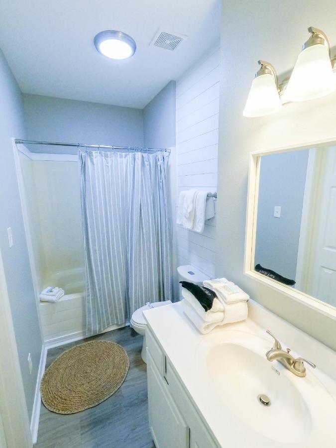 Duplex Allows For One Or Both Sides To Be Rented! Suitable For Small Or Large Families! غولف شورز المظهر الخارجي الصورة